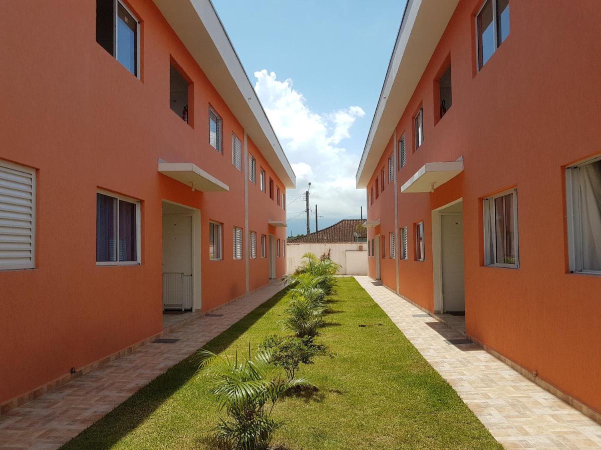 Apartamento aconchegante à 450m da praia Bertioga Exterior foto